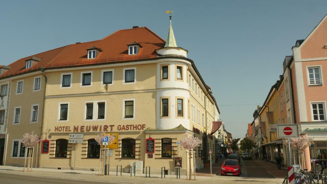Hotel & Brauerei-Gasthof Neuwirt Нойбург-ан-дер-Донау Экстерьер фото